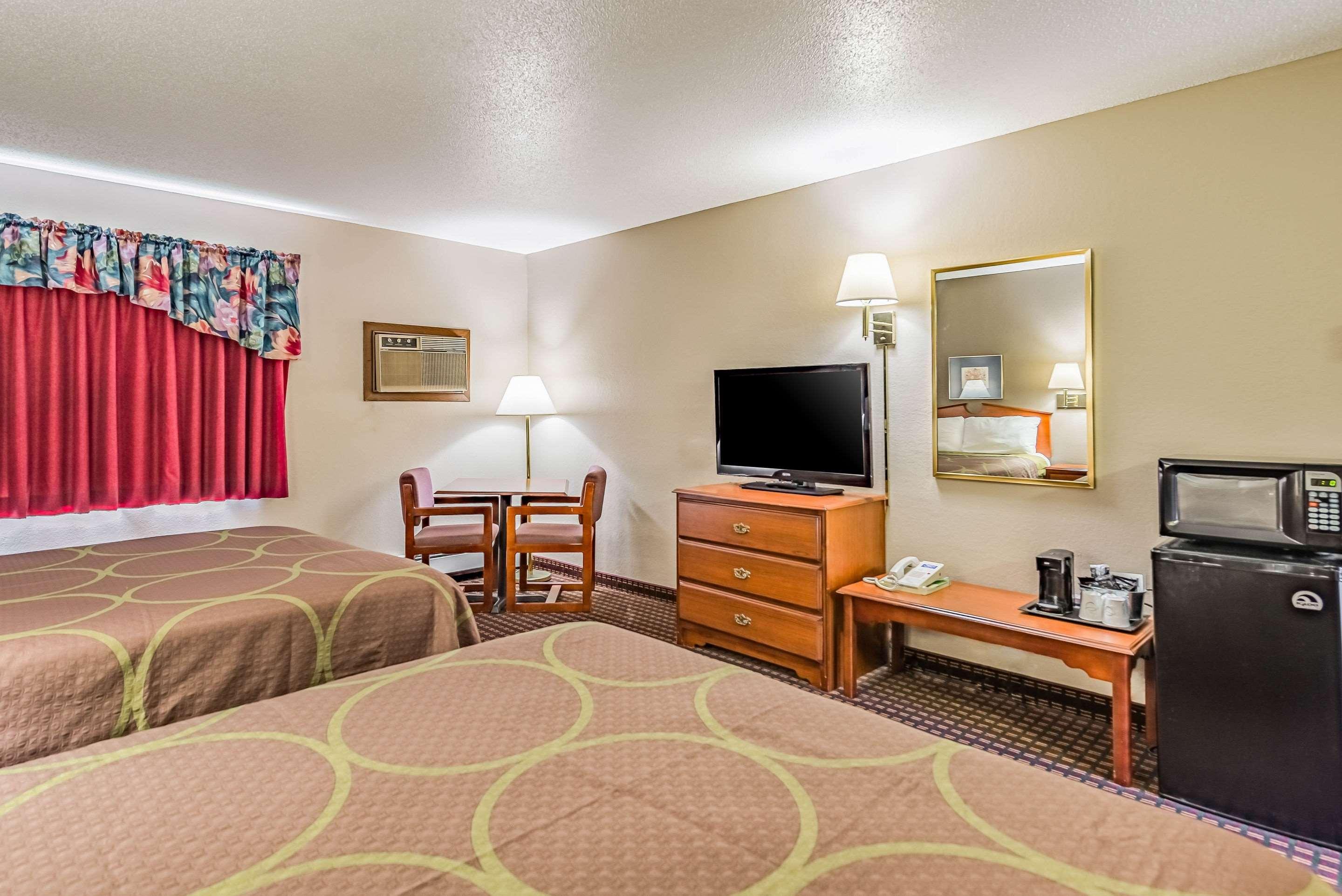 Rodeway Inn Saint Joseph Экстерьер фото