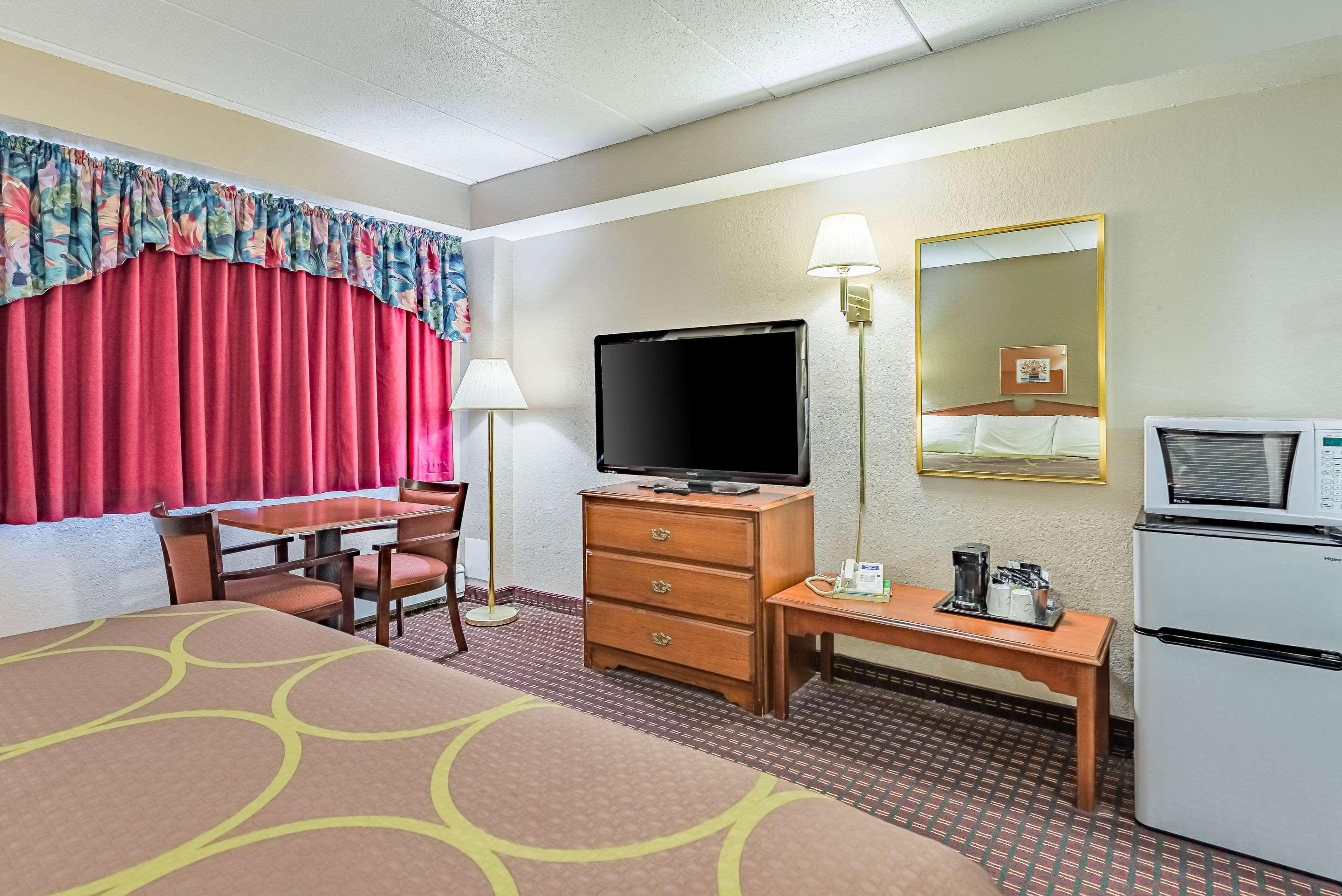 Rodeway Inn Saint Joseph Экстерьер фото
